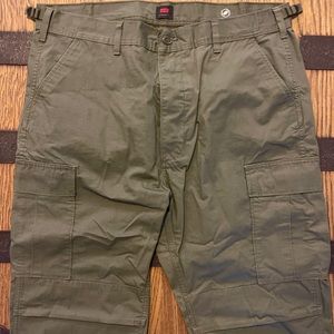 Utility Levi’s cargo pants